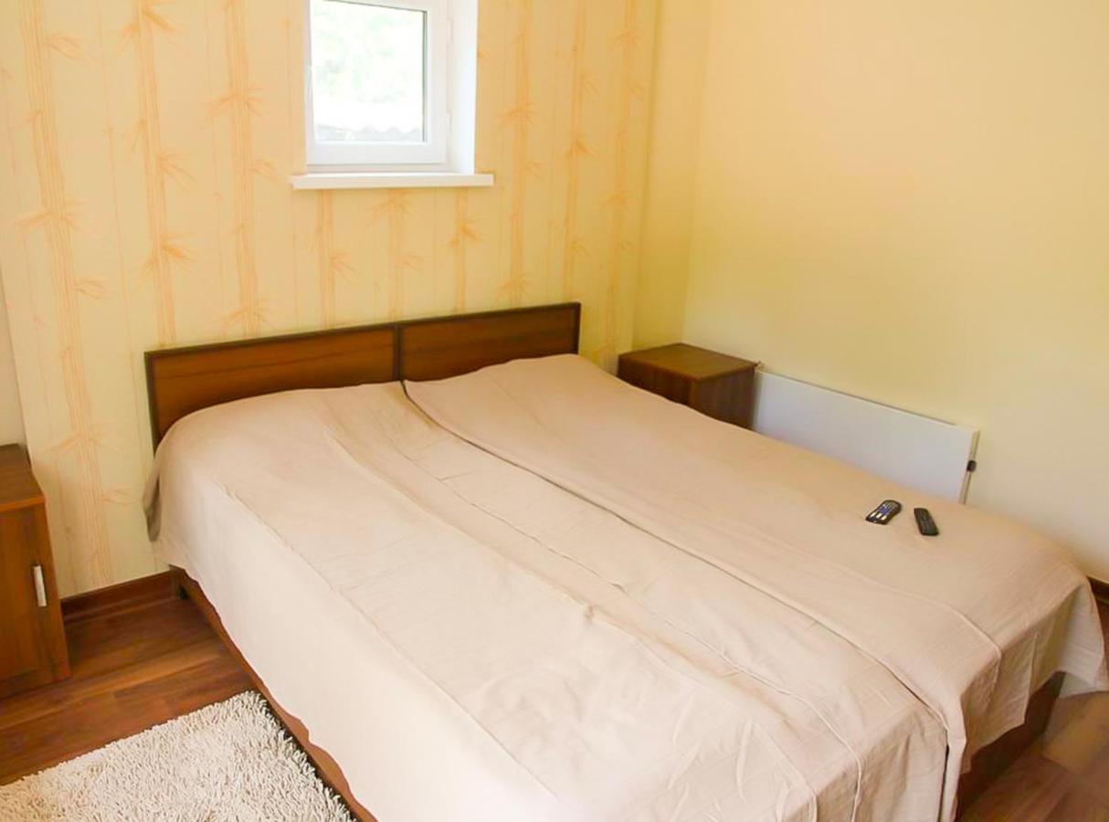 Guest House Leto Dolinka Exterior photo