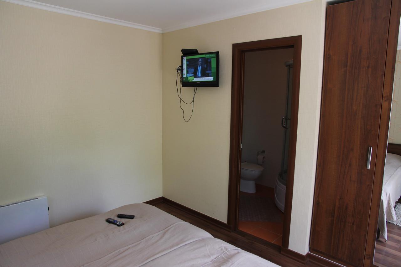 Guest House Leto Dolinka Exterior photo