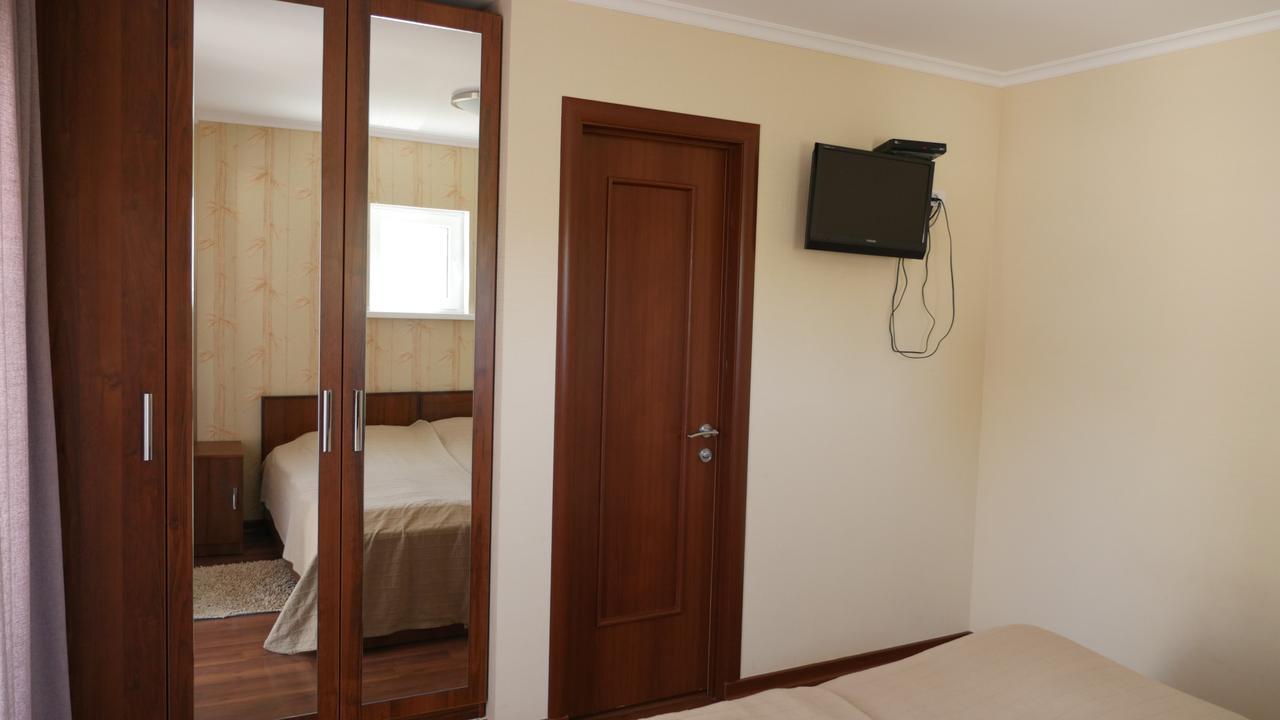 Guest House Leto Dolinka Exterior photo