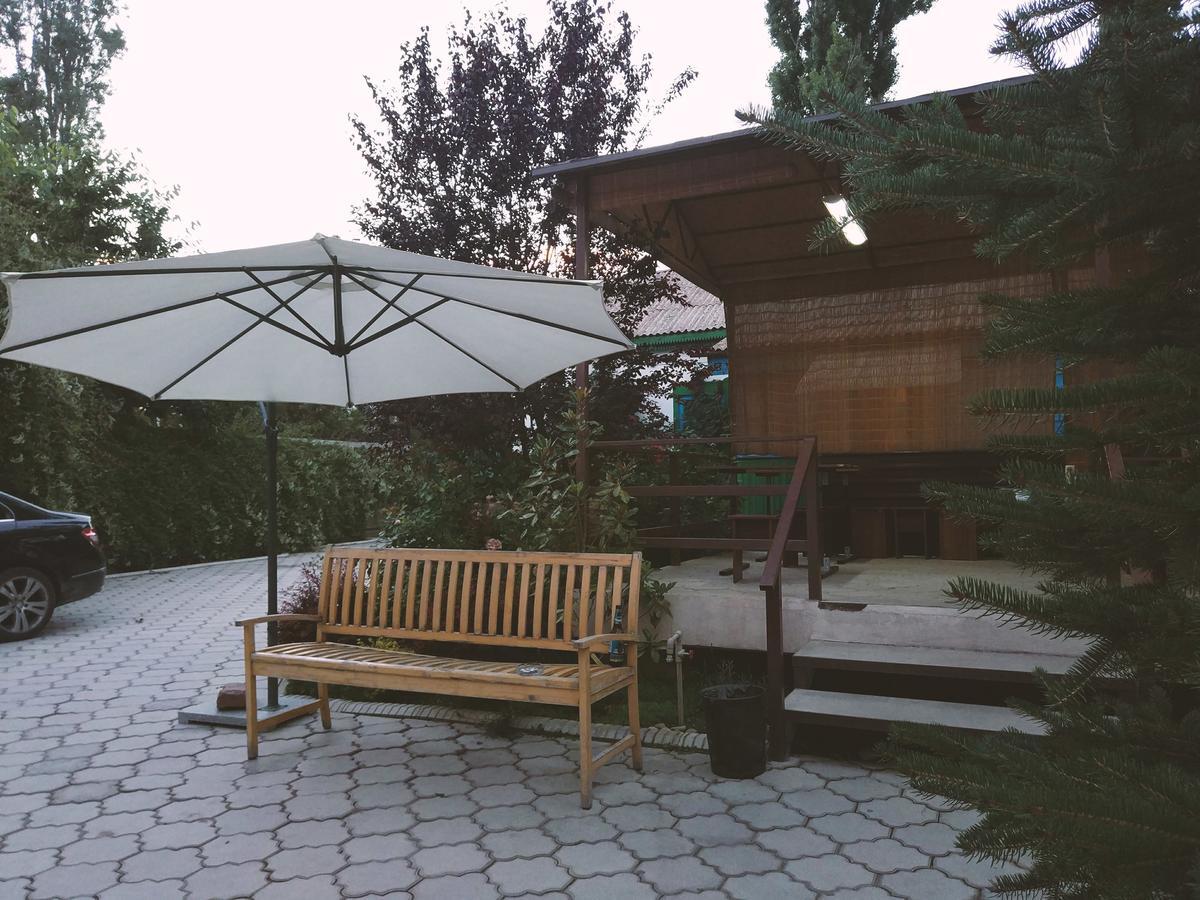 Guest House Leto Dolinka Exterior photo